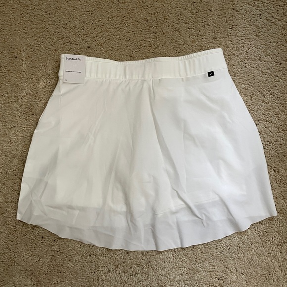 Nike Dri-FIT UV Ace Golf Skort (275) - Picture 10 of 16
